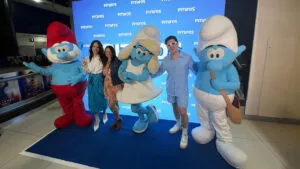 "Pitufos": así fue la premier de la película en CDMX, Ximena Sariñana estuvo ahí