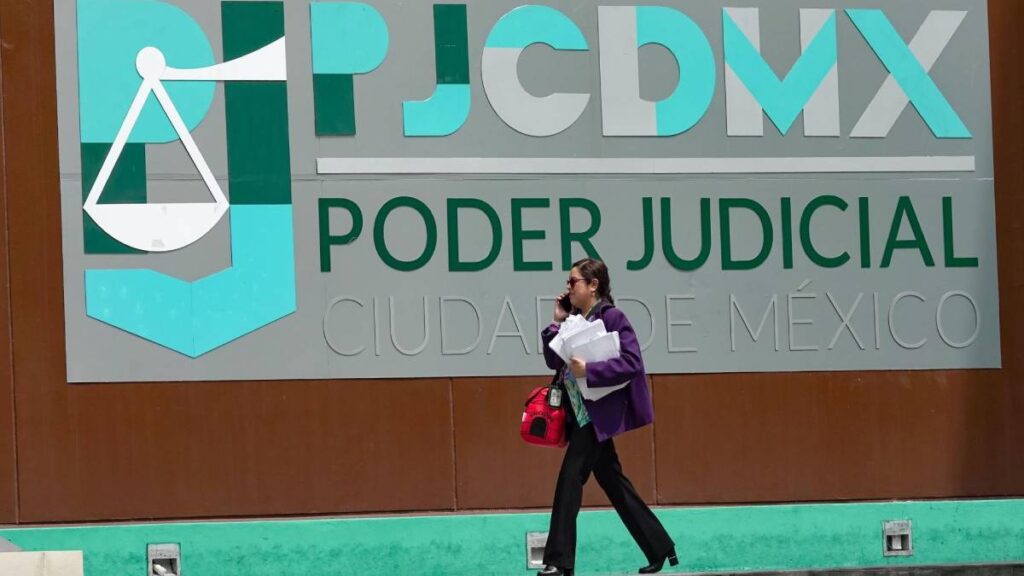 Hay largas filas para retomar trámites en el Poder Judicial.