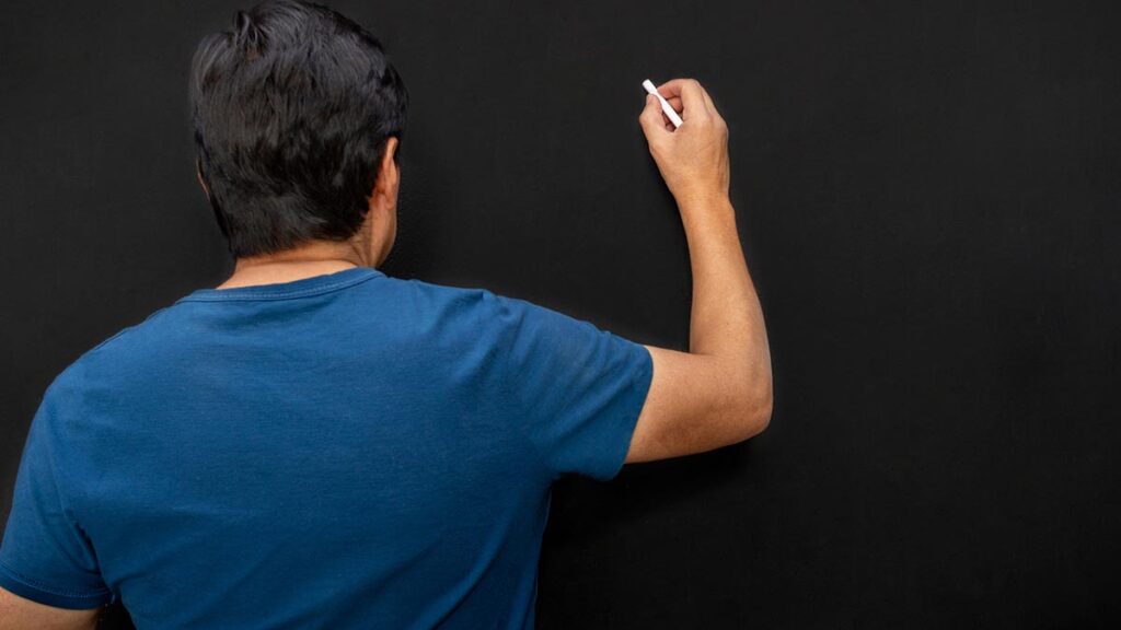 maestro del Tec de Veracruz encara a alumnas en clase