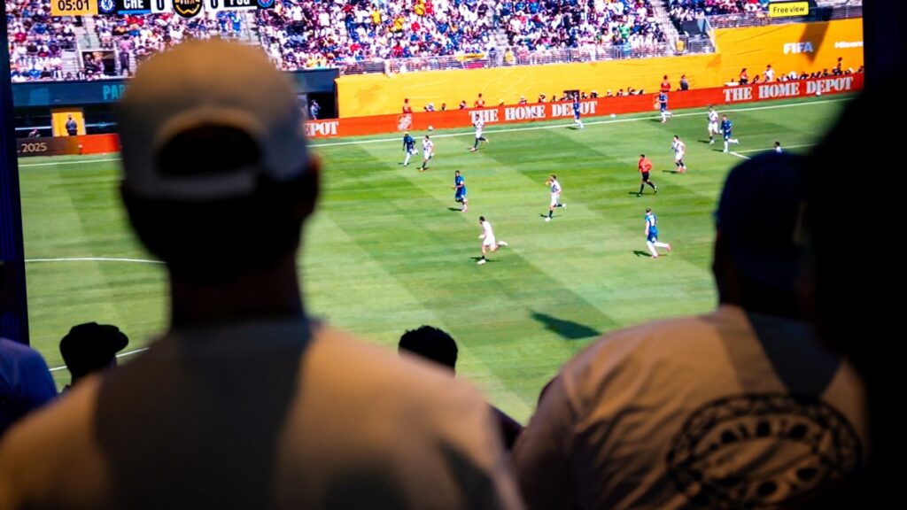 Bernardo Cueva, el mexicano que hizo historia junto al Chelsea. Reuters