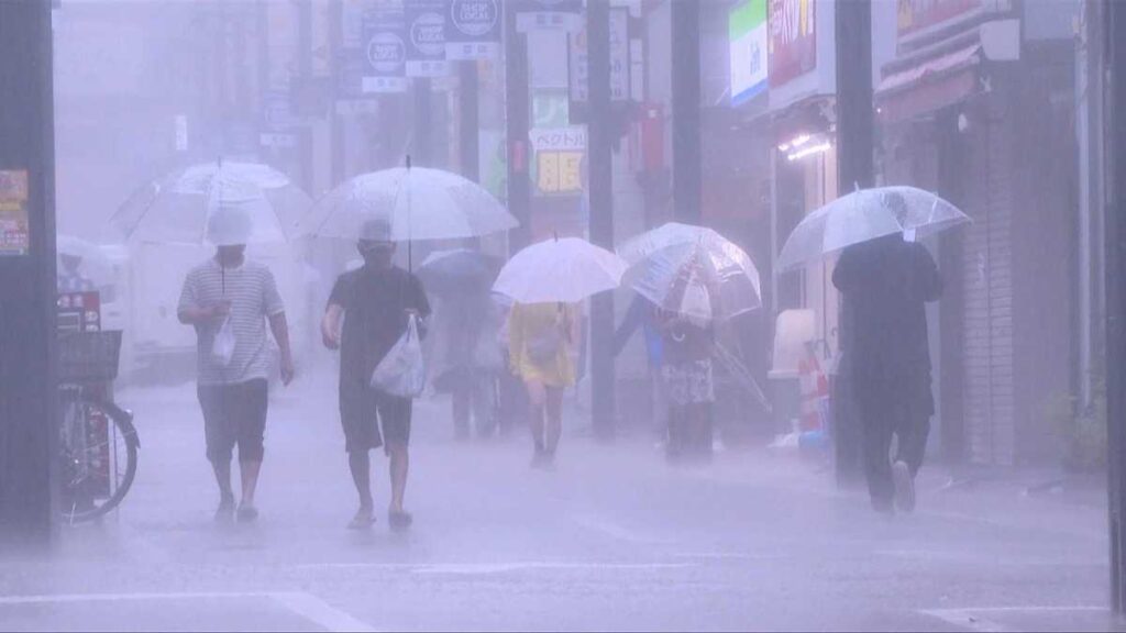 Tokio en alerta ante intensas lluvias e unundaciones