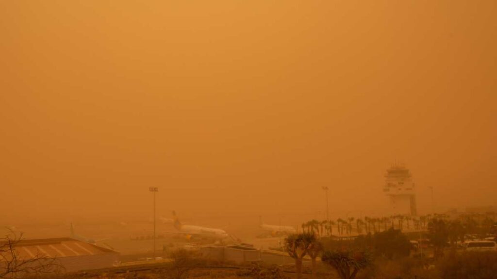 Tormenta de arena alerta a Perú