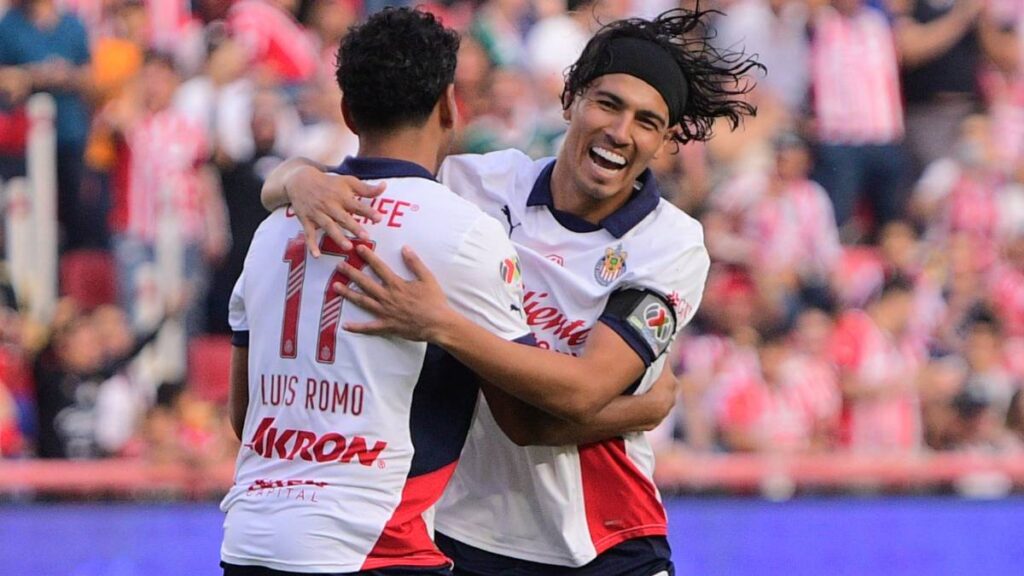 Las Chivas doblegan al Necaxa en partido de preparación rumbo al Apertura 2025