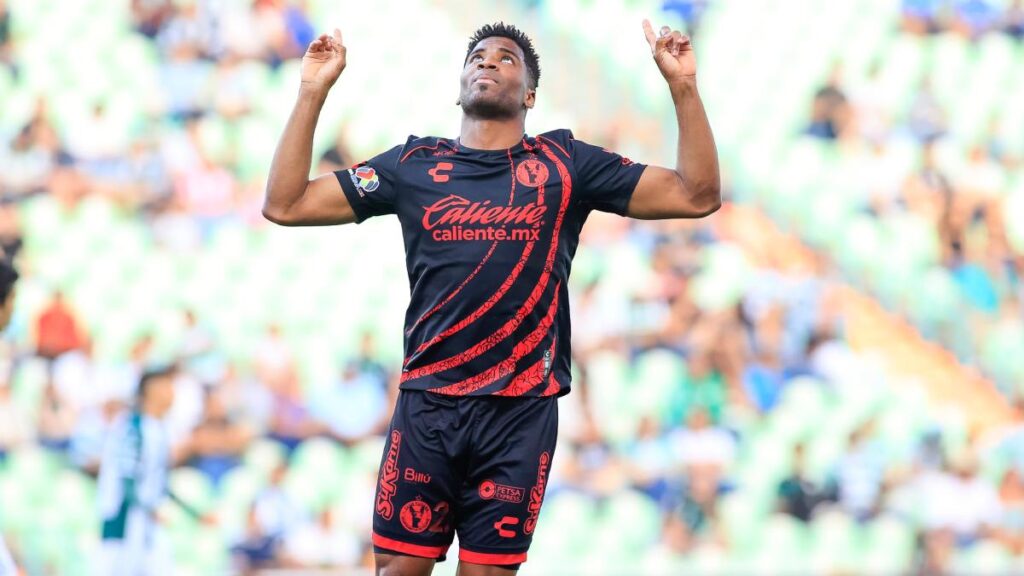 La Pantera Zúñiga deja a los Xolos de Tijuana para llegar como refuerzo al Club América para el Apertura 2025