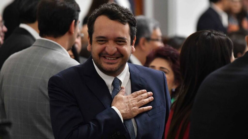 La carta con la que Andrés Manuel López Beltrán justificó sus vacaciones en Japón fue tan mal recibida que ni Gerardo Fernández Noroña pudo defenderla.