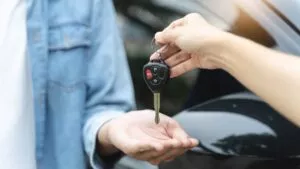 Un mecánico revela los secretos para evitar fraudes al comprar un auto usado