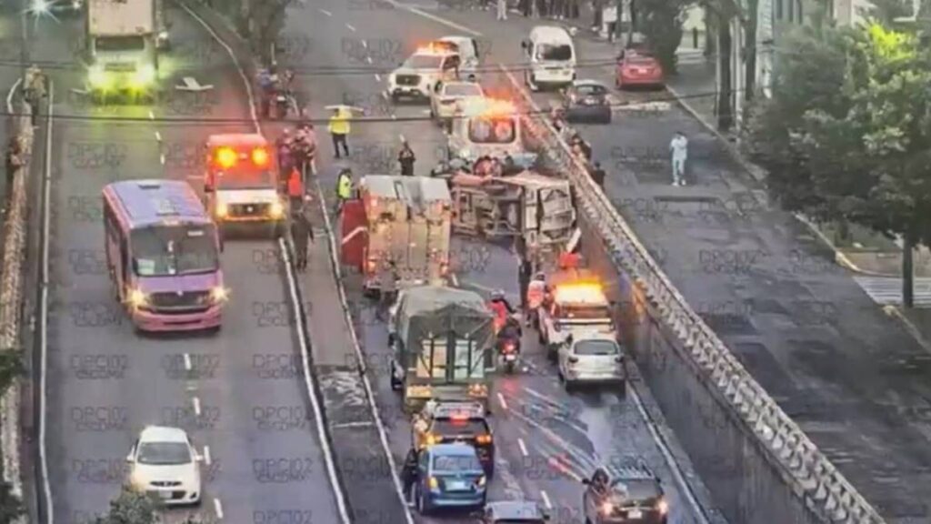 Accidente en avenida Observatorio deja conductor prensado.