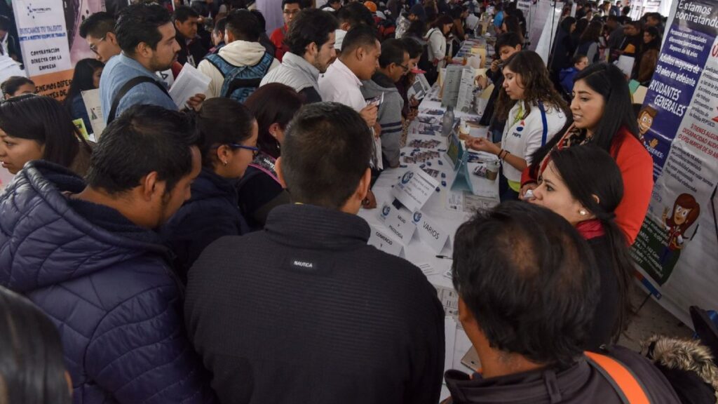 ¿Buscas trabajo? Querétaro ofrece más de mil vacantes en Feria Nacional de Empleo para jóvenes