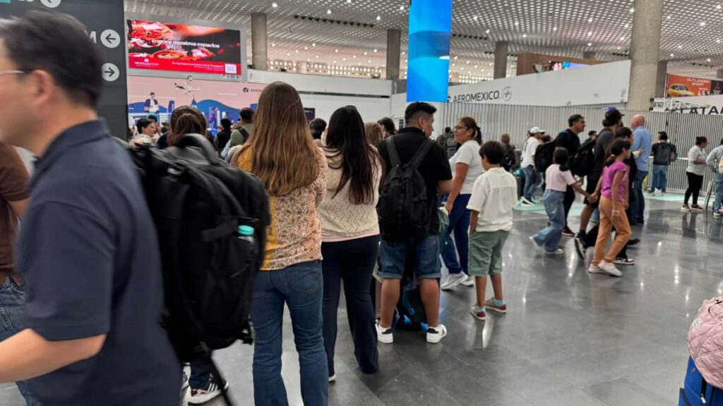 Cancelan vuelos en AICM por lluvias en CDMX