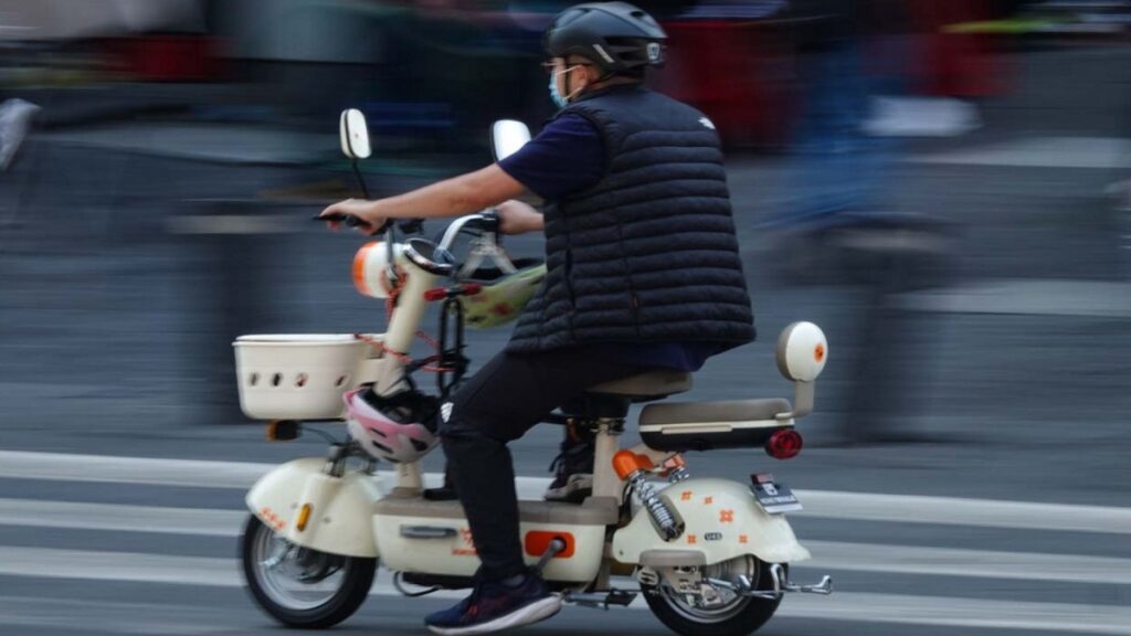 cdmx-regulara-a-bicimotos-y-vehiculos-de-movilidad-personal-placas-se-entregaran-en-diciembre