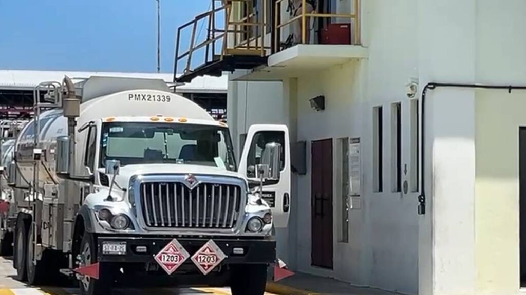 Pipas de Pemex en Chiapas