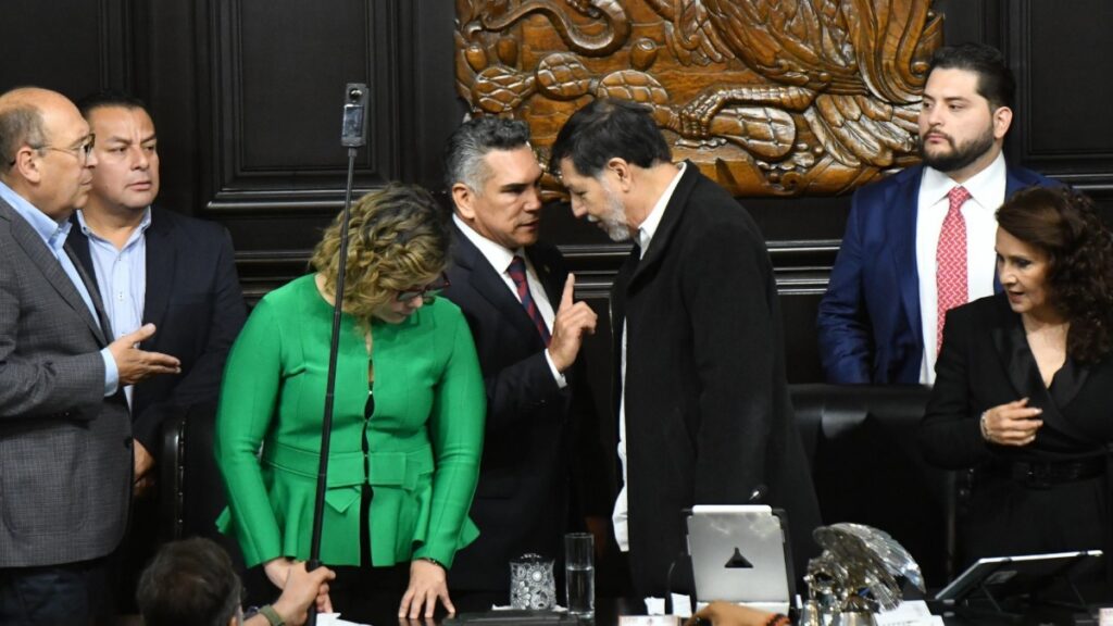 Con ridículo y vergüenza, marcó trifulca en el Senado clausura de la Permanente