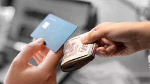 Banxico baja tasas y la inflación cede: ¿te conviene endeudarte ahora?