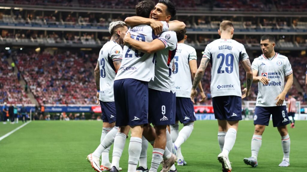 Cruz Azul vence a Chivas en la jornada 7 de la Liga MX