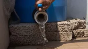 Escuelas aprovechan el agua de lluvia y evitan el desabasto, y gasto en pipas