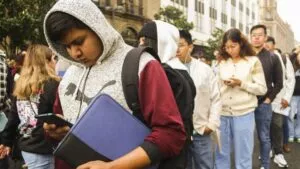 Mil 500 pesos para moverte: así puedes conseguir la Beca de Transporte 2025