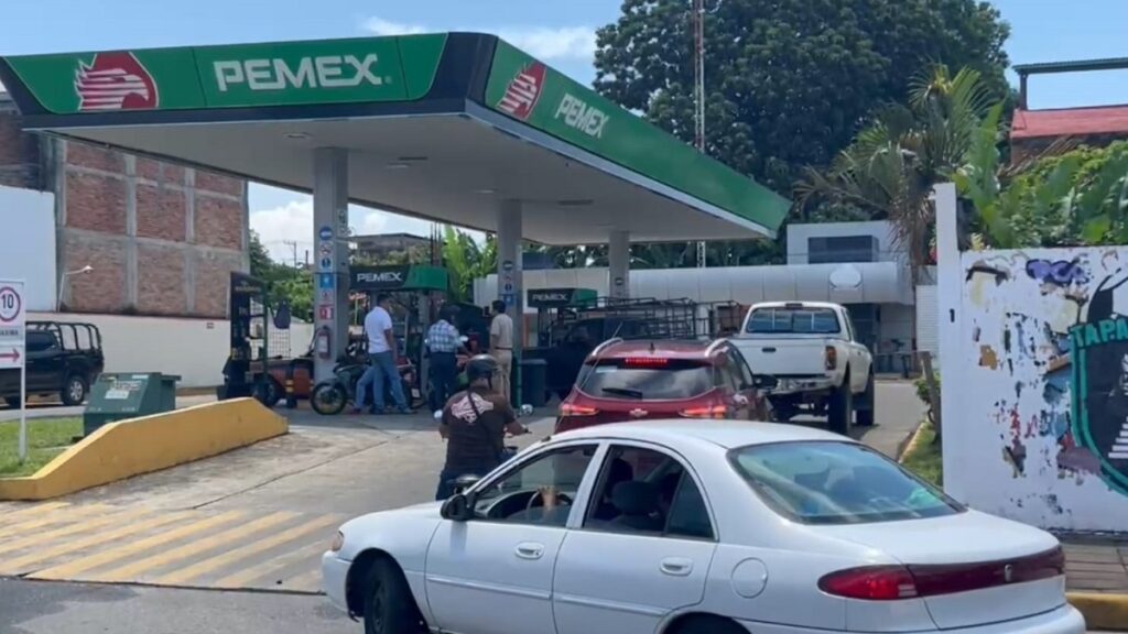 jubilados-de-pemex-anuncian-cierre-indefinido-en-terminal-de-puerto-chiapas