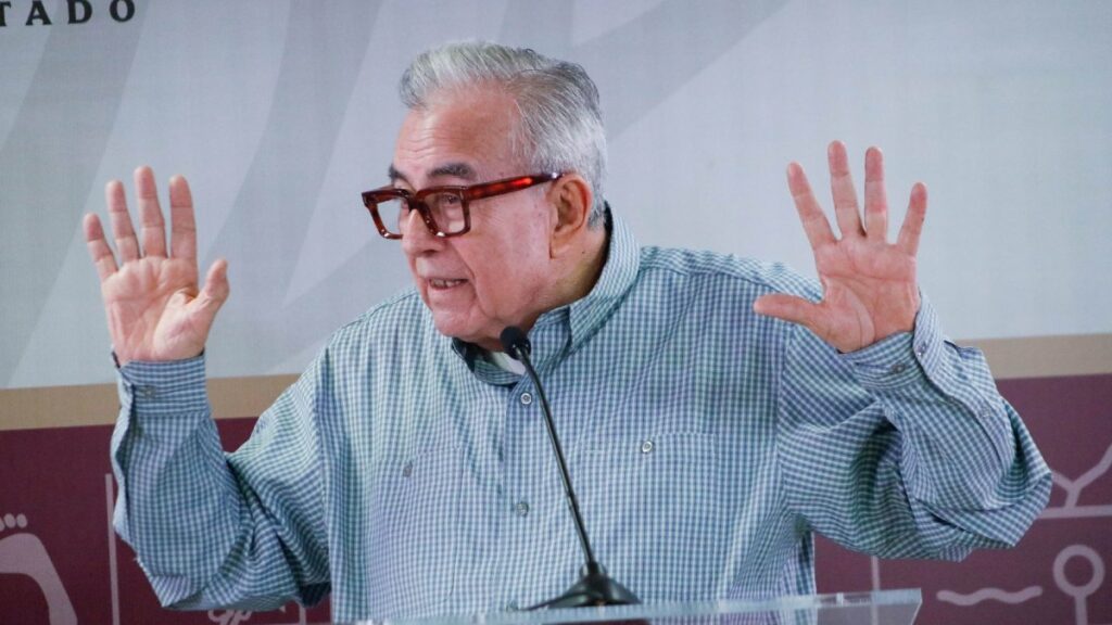 “La gente pobre se inunda, se recupera con poquito”: dice Rocha Moya y le llueven críticas