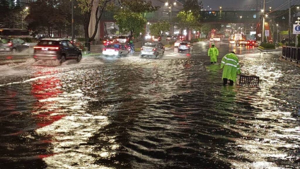 Lluvias desquiciaron la CDMX y seguirá lloviendo.