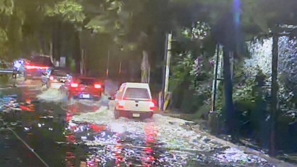 Encharcamientos en CDMX complican la circulación esta mañana.