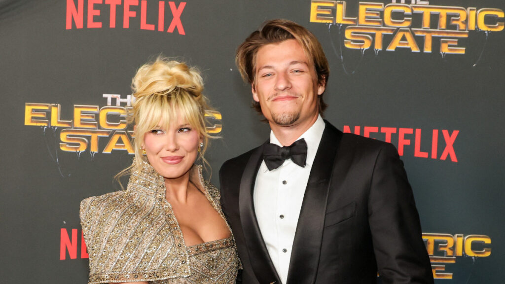 Millie Bobby Brown y su esposo Jake Bongiovi anunciaron que adoptaron a una bebé