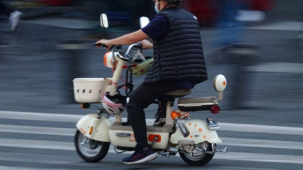 Congreso CDMX crea categoría de “Transporte Motorizado Personal” para motos, bicimotos y scooters
