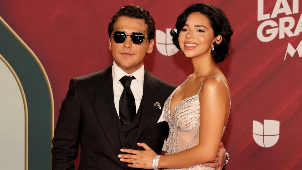 Christian Nodal denuncia campañas de odio contra Ángela Aguilar