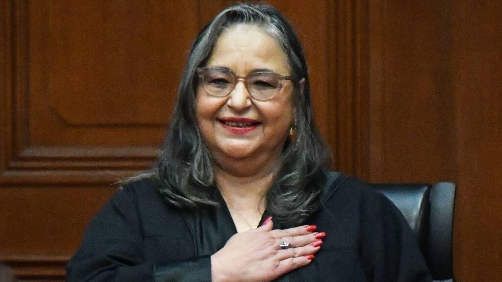 Norma Piña levantó la última sesión de la SCJN y aseguró que la Corte defendió la Constitución con sentencias, no con estridencias.