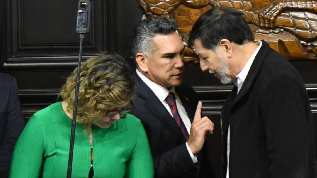 Pelea En El Senado