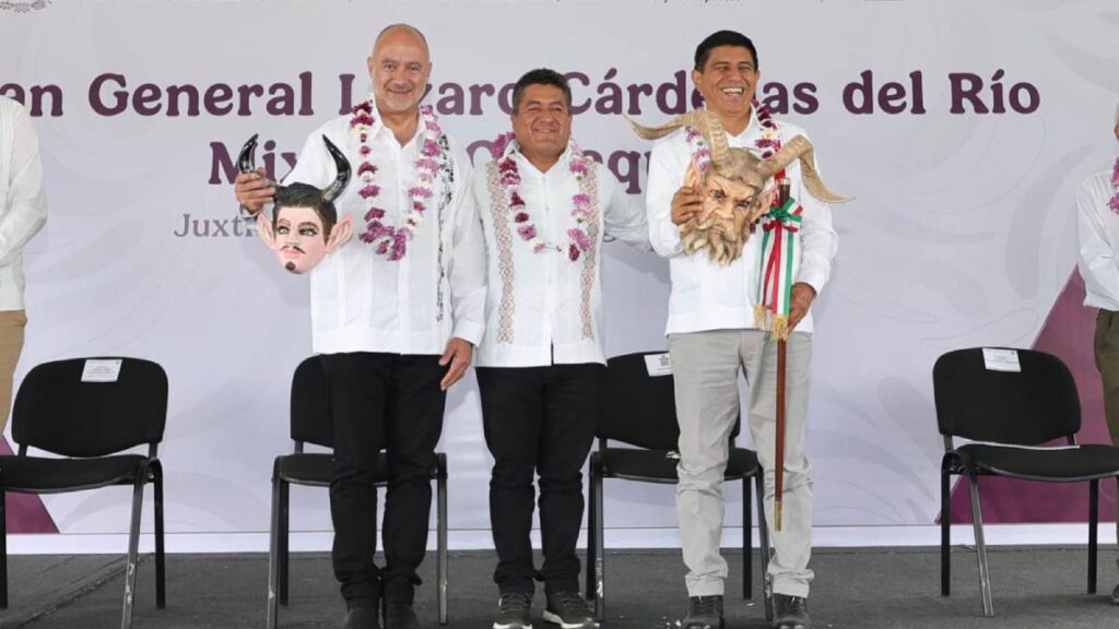 Arranca en Juxtlahuaca plan de rehabilitación carretera para la Mixteca en Oaxaca