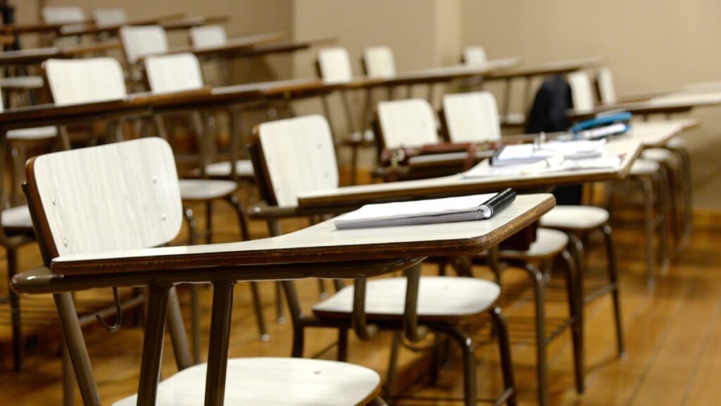 Politécnica de Tulancingo ya despidió al maestro golpeado por alumno en video