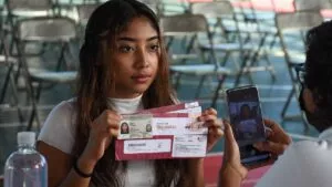 Jóvenes Construyendo el Futuro: conoce qué documento necesitas para recoger tu tarjeta del Bienestar