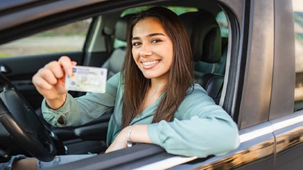 Trámite de licencia de manejo incorpora revisión en el RNOA