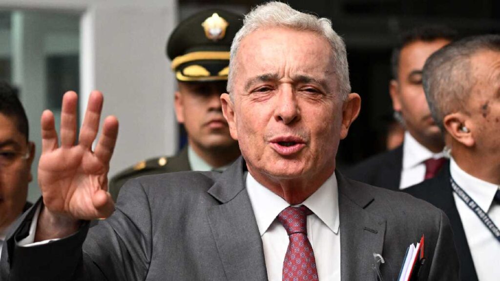 Ratifican condena a Álvaro Uribe expresidente colombiano