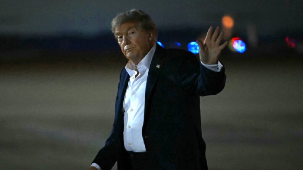 Trump apuesta por un acuerdo de paz en Ucrania y deja atrás la opción de un alto al fuego inmediato.