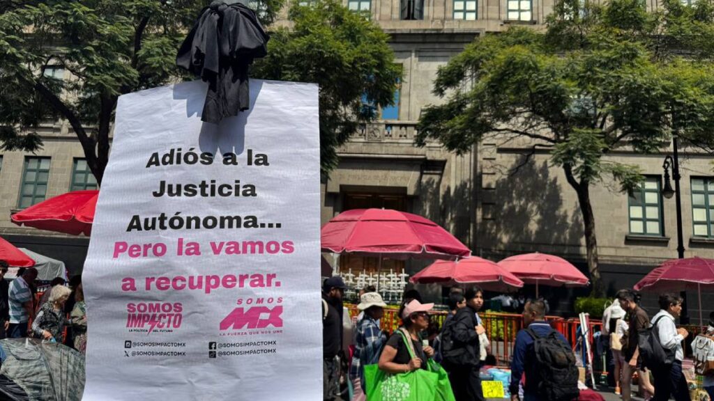 Moño negro poder judicial