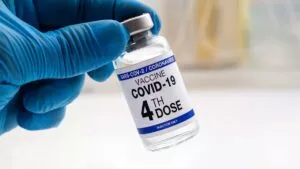 A 3 años del fin de la pandemia de COVID-19: ¿quiénes deben vacunarse y qué variantes están circulando?
