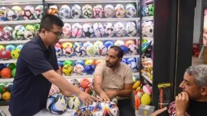 El “supermercado del mundo”, ya surte al Mundial 2026 con balones y camisetas