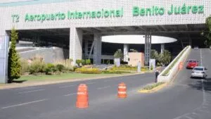 AICM lanza aviso a viajeros por remodelación de estacionamientos