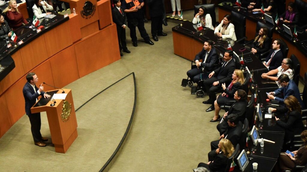 Arístides Guerrero rinde protesta como ministro de la SCJN con oxígeno y en silla de ruedas