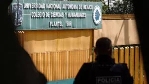 CCH Sur suspende clases tras daños en torniquetes con reconocimiento facial