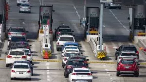 Autopista México-Cuernavaca registra 3 accidentes; hay reducción de carriles
