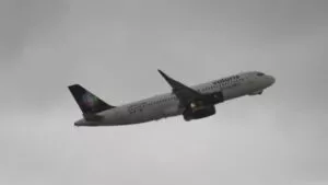 Volaris desvía vuelo Tijuana-La Paz a Hermosillo tras descenso inesperado