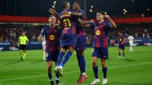 ¡Con tres dobletes! Barcelona le receta media docena de goles al Valencia