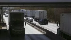 Entran en vigor en EE.UU. los aranceles a camiones y autobuses