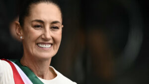 Congreso de Perú declara persona non grata a Claudia Sheinbaum