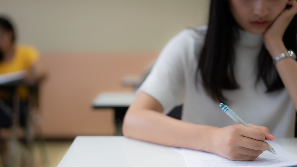 ¿Cómo me registro a la beca para alumnos de escuelas particulares en Edomex?