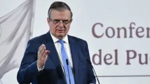 Buscan inversiones hasta debajo de las piedras; Ebrard ajusta monto a 406.8 mil mdd