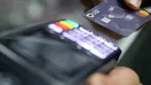 Millennials y Generación “Z” enfrentan más deudas a corto plazo: Círculo de Crédito