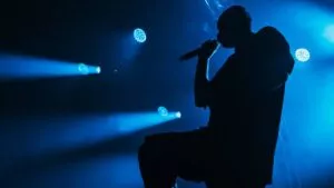 Rapero Milkman entra a cirugía de emergencia; organizan colecta y venta para apoyar su recuperación